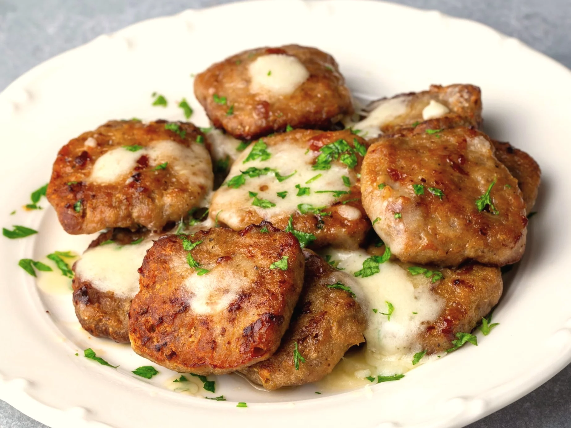 Kotlety mielone z serem mozzarella