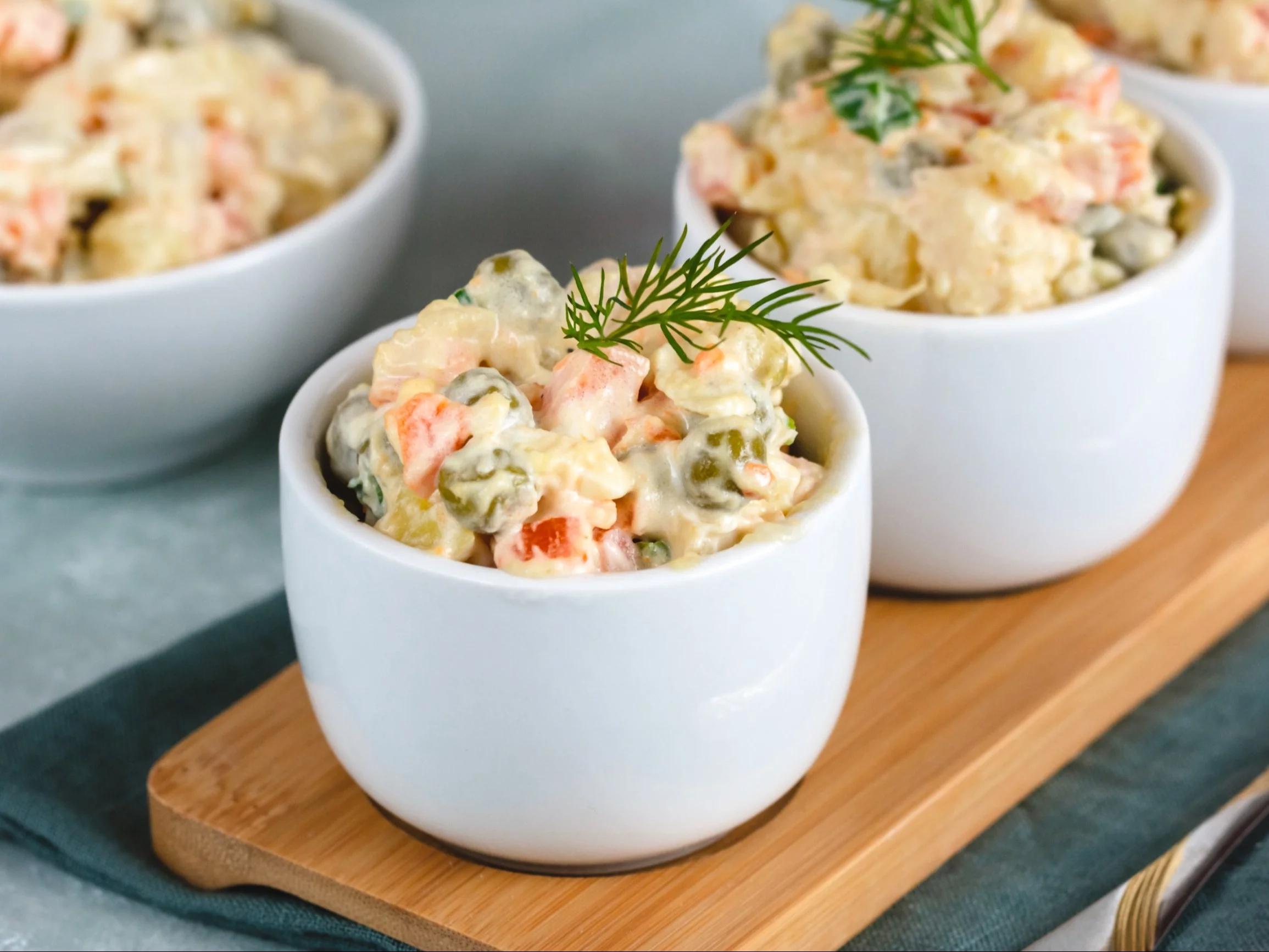 Większość wyrzuca sałatkę jarzynową po świętach. Ja robię z niej coś lepszego niż kotlety