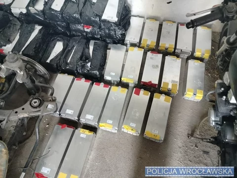 Skradzione akumulatory trakcyjne