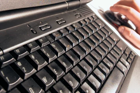 Kradzionego laptopa wystawił na aukcję. Zdziwił się... (fot. sxc.hu)