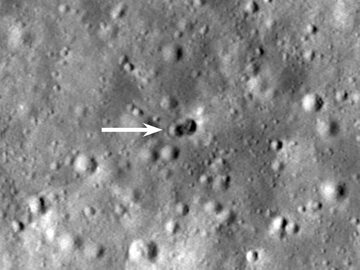 Kratery wyżłobione na Księżycu przez chińską rakietę