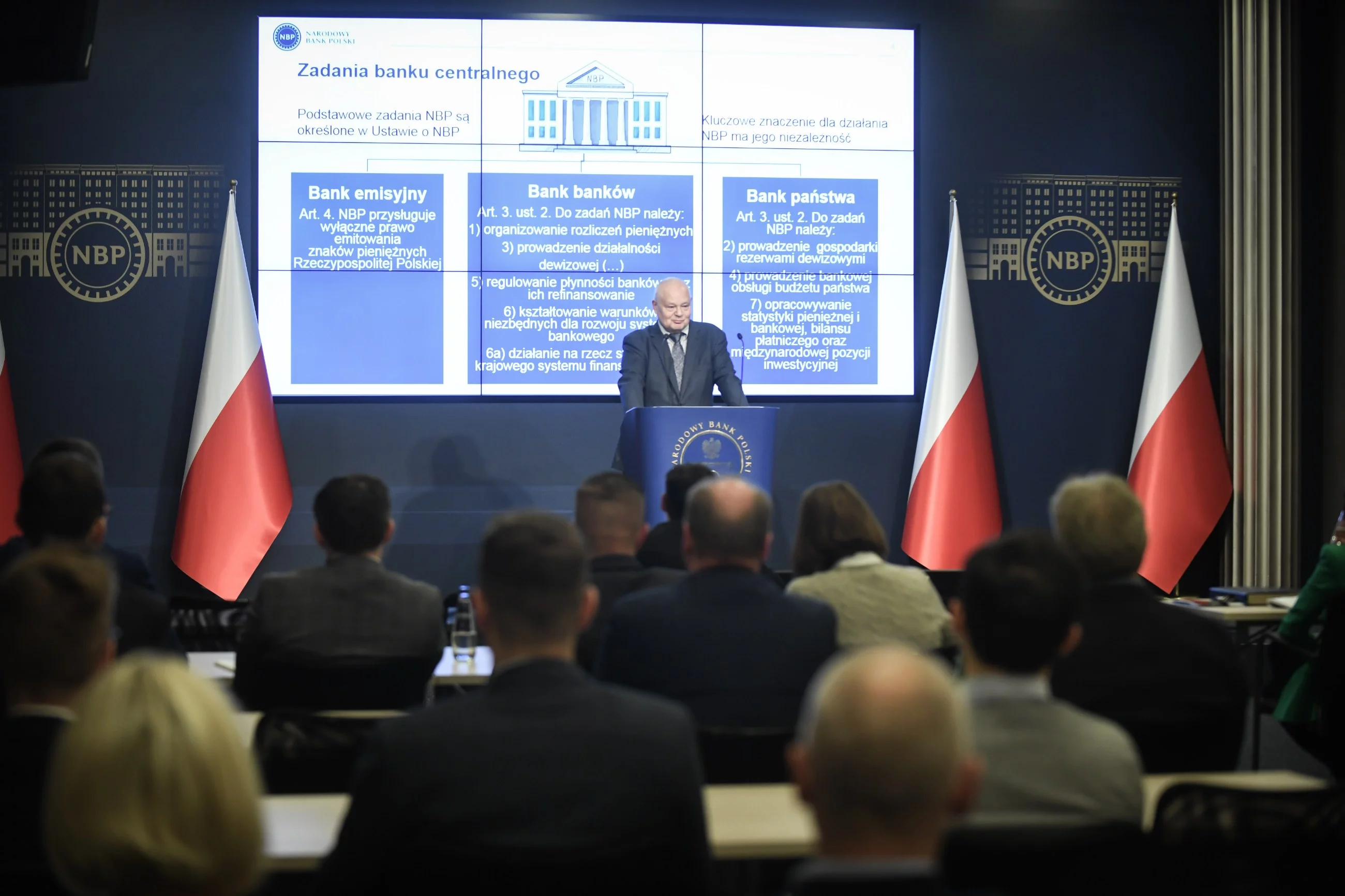 Kredyty potanieją, ale lokaty pójdą w dół. Co czeka twoje finanse?