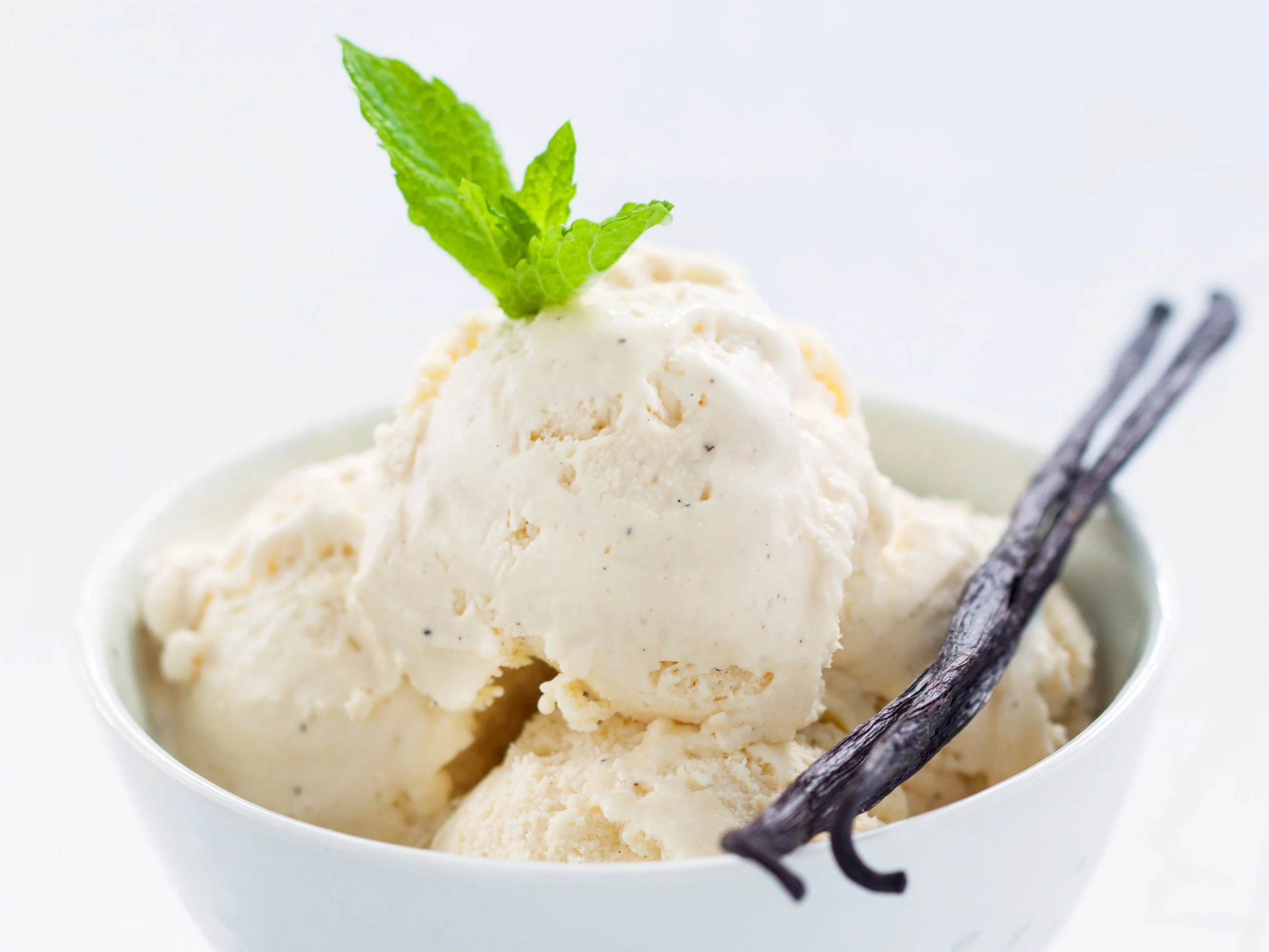 Lody w misce