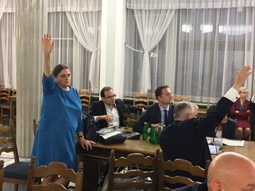 Krystyna Pawłowicz głosuje za odrzuceniem ustawy o zaostrzeniu prawa aborcyjnego