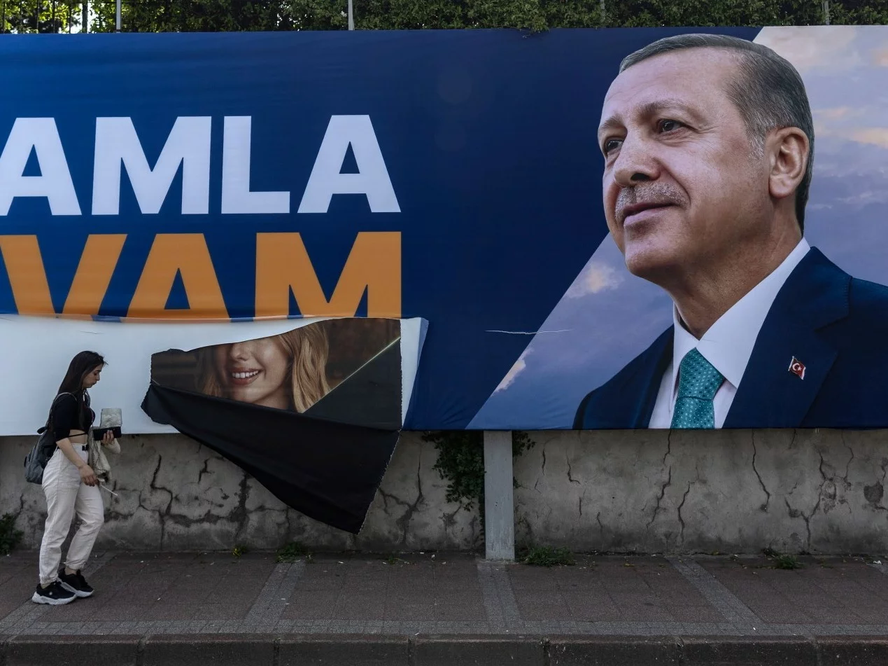 Plakat wyborczy z Erdoganem w Stambule