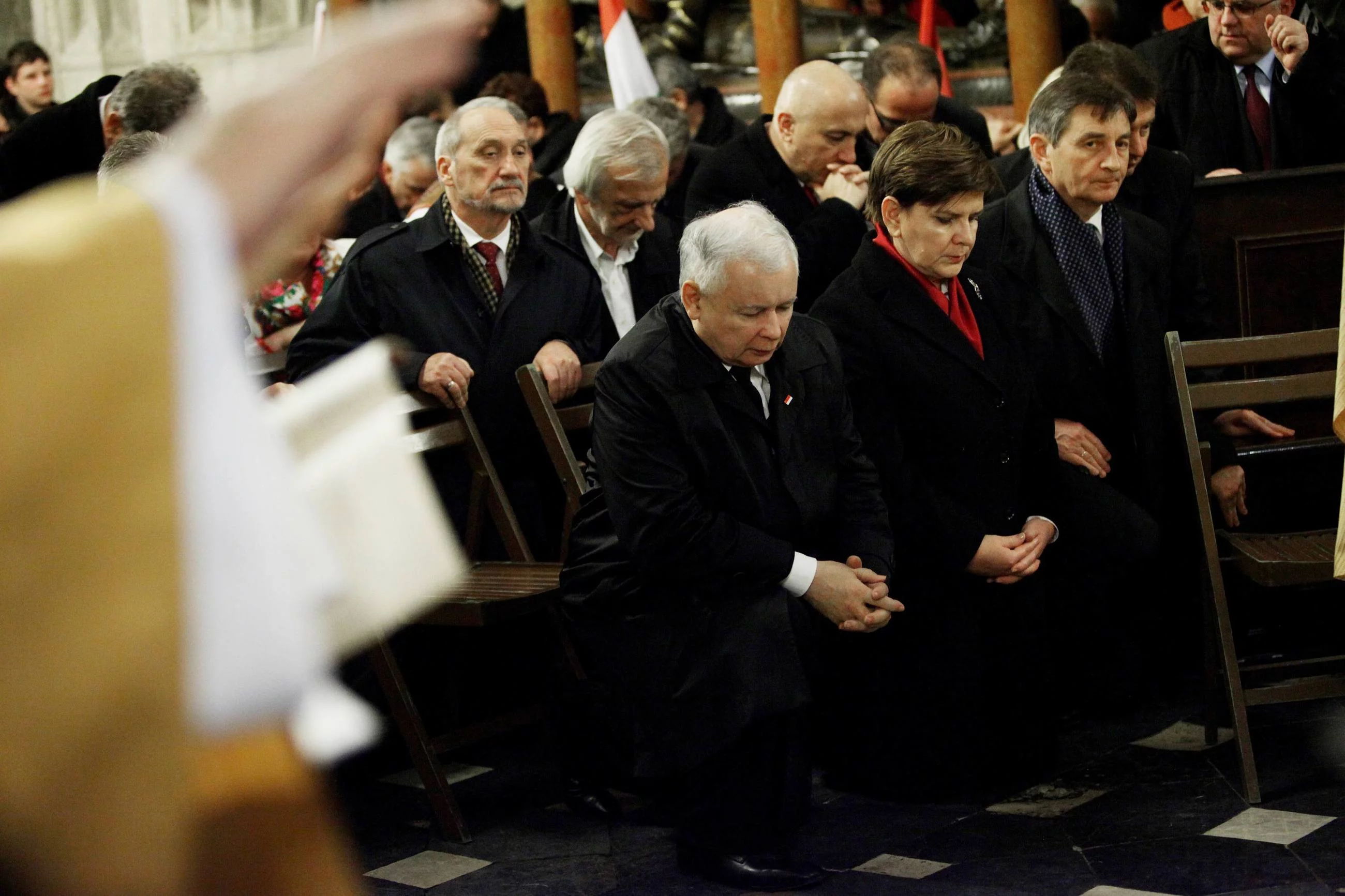 Politycy PiS podczas Mszy Świętej