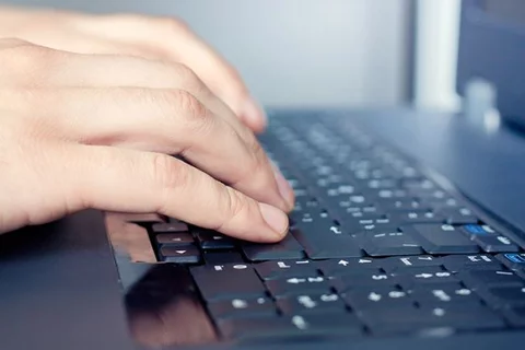 Na komputerze ks. Gila znaleziono zdjęcia, na których dzieci uprawiają seks z dorosłymi - twierdzi dziennikarka z Dominikany (fot. sxc.hu)