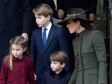 Książę George z młodszym rodzeństwem i księżną Kate