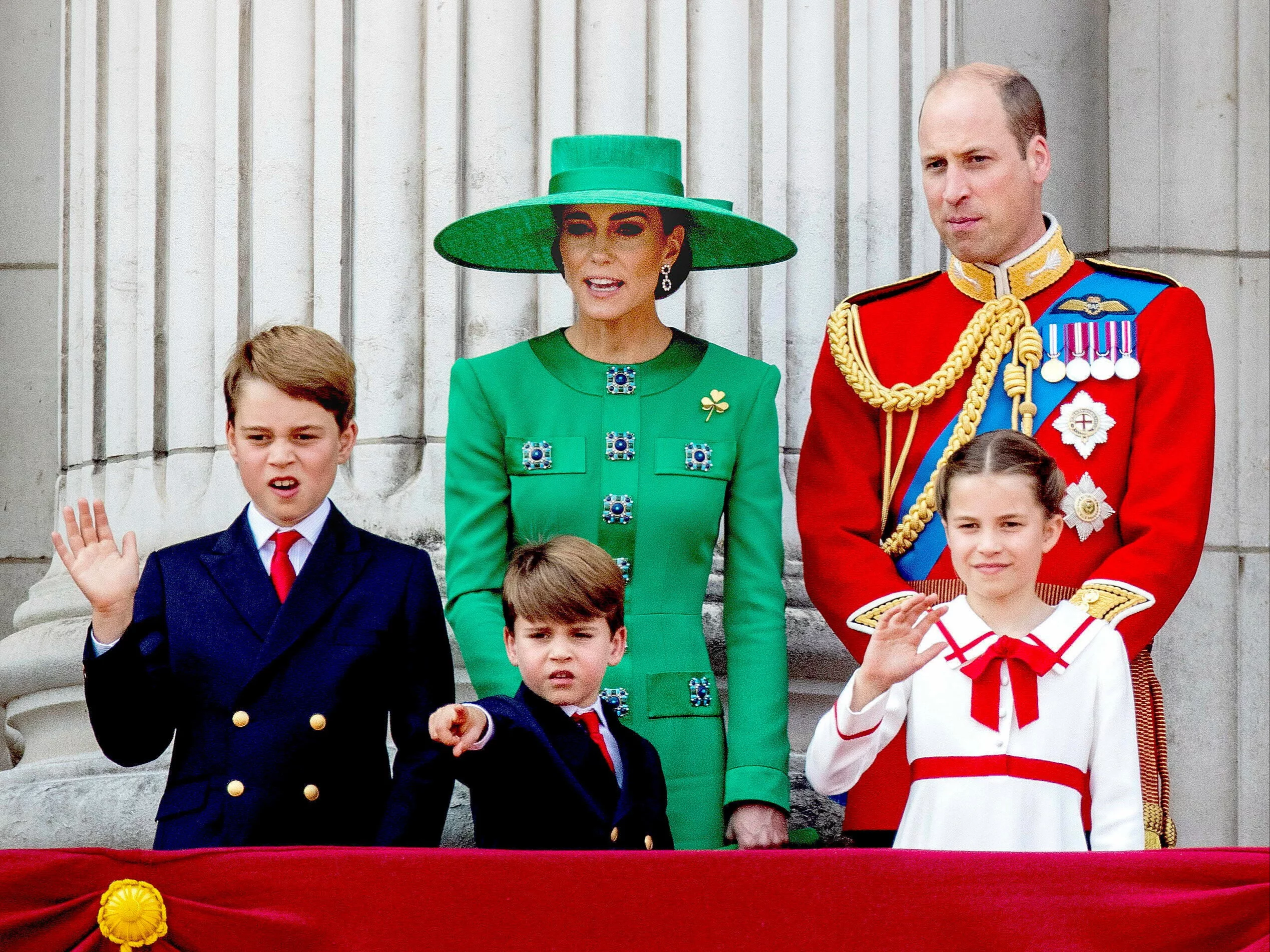 Członkowie rodziny królewskiej podczas Trooping the Colour w 2023 roku