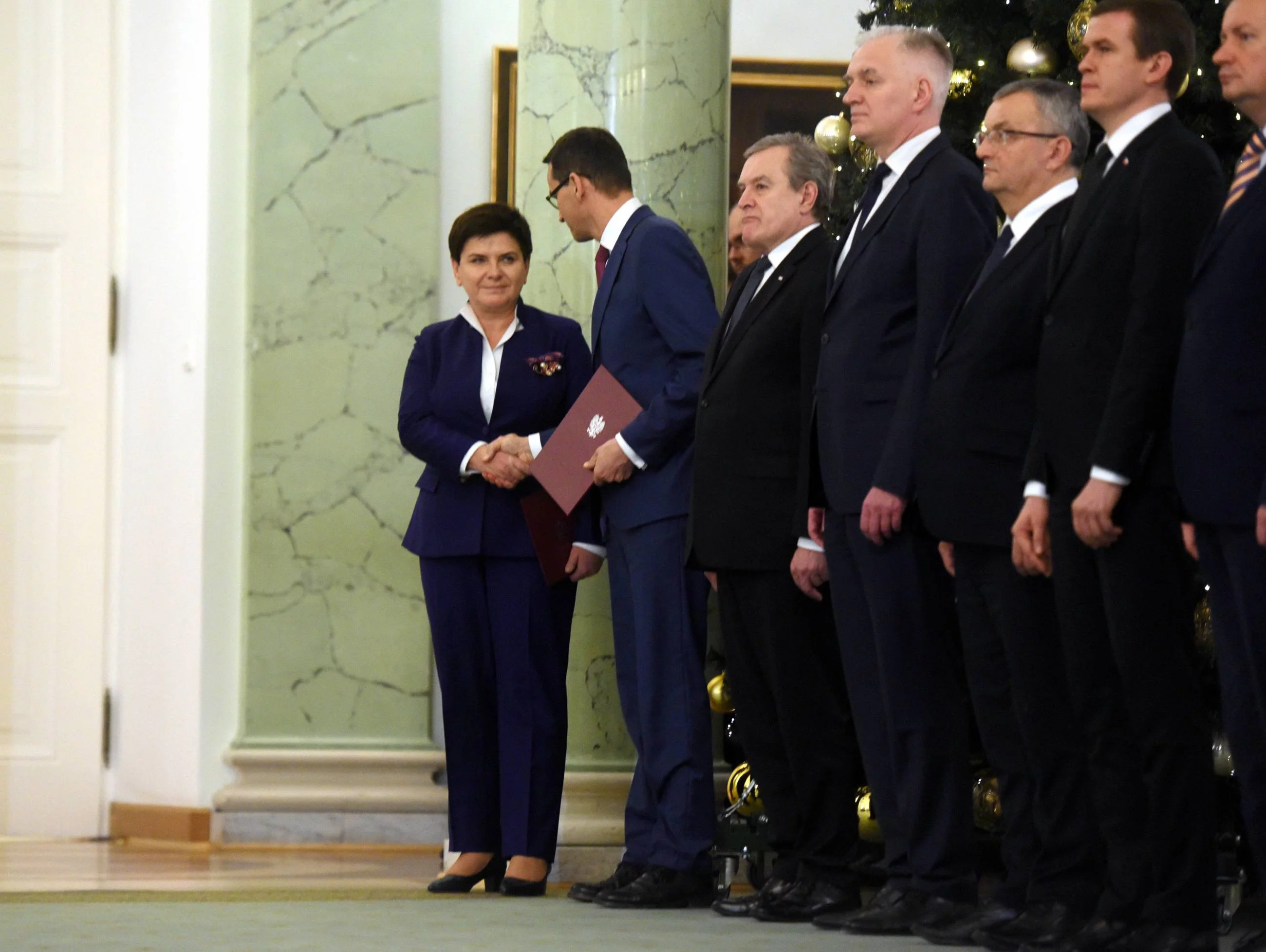 Dymisja premier Beaty Szydło