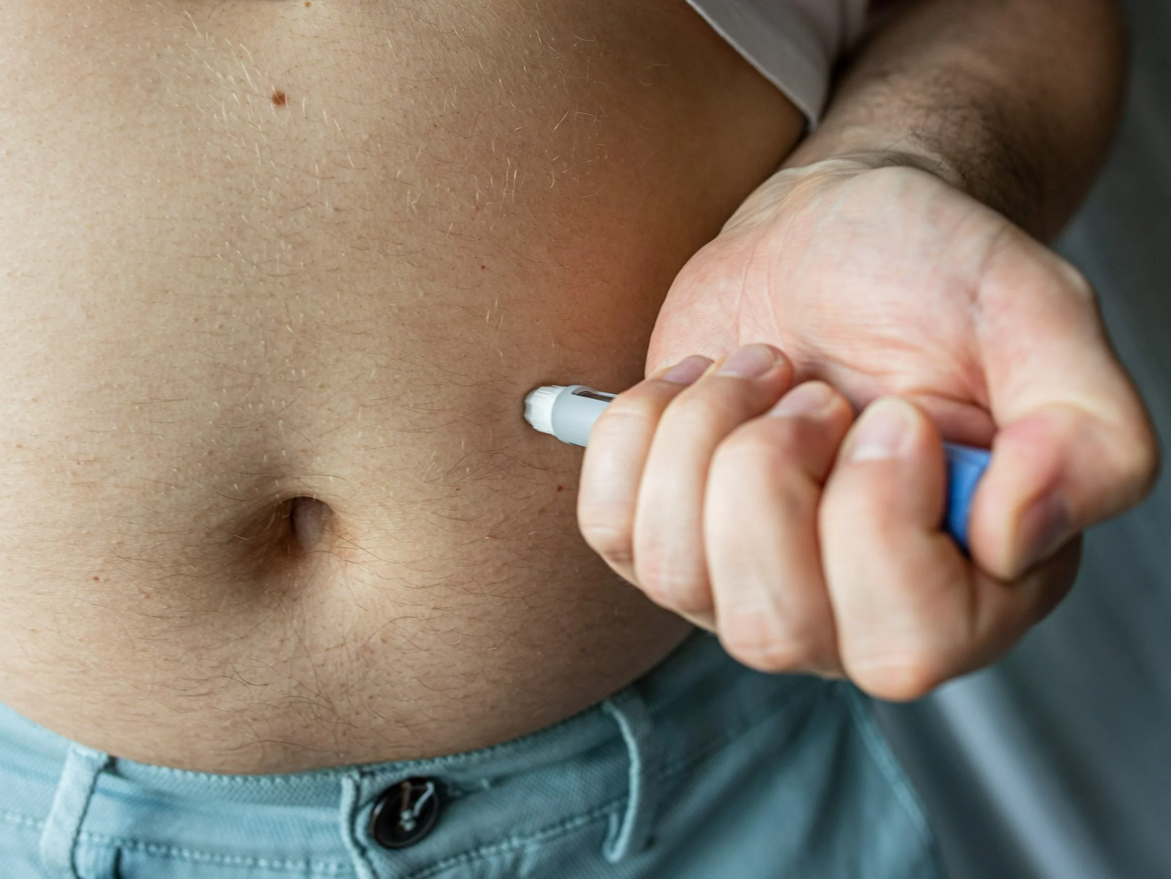 Kulisy stosowania szczepionek na otyłość. „Ludzie przestali jeść i pić”