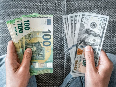 Po ile dziś euro, dolar, frank, funt?
