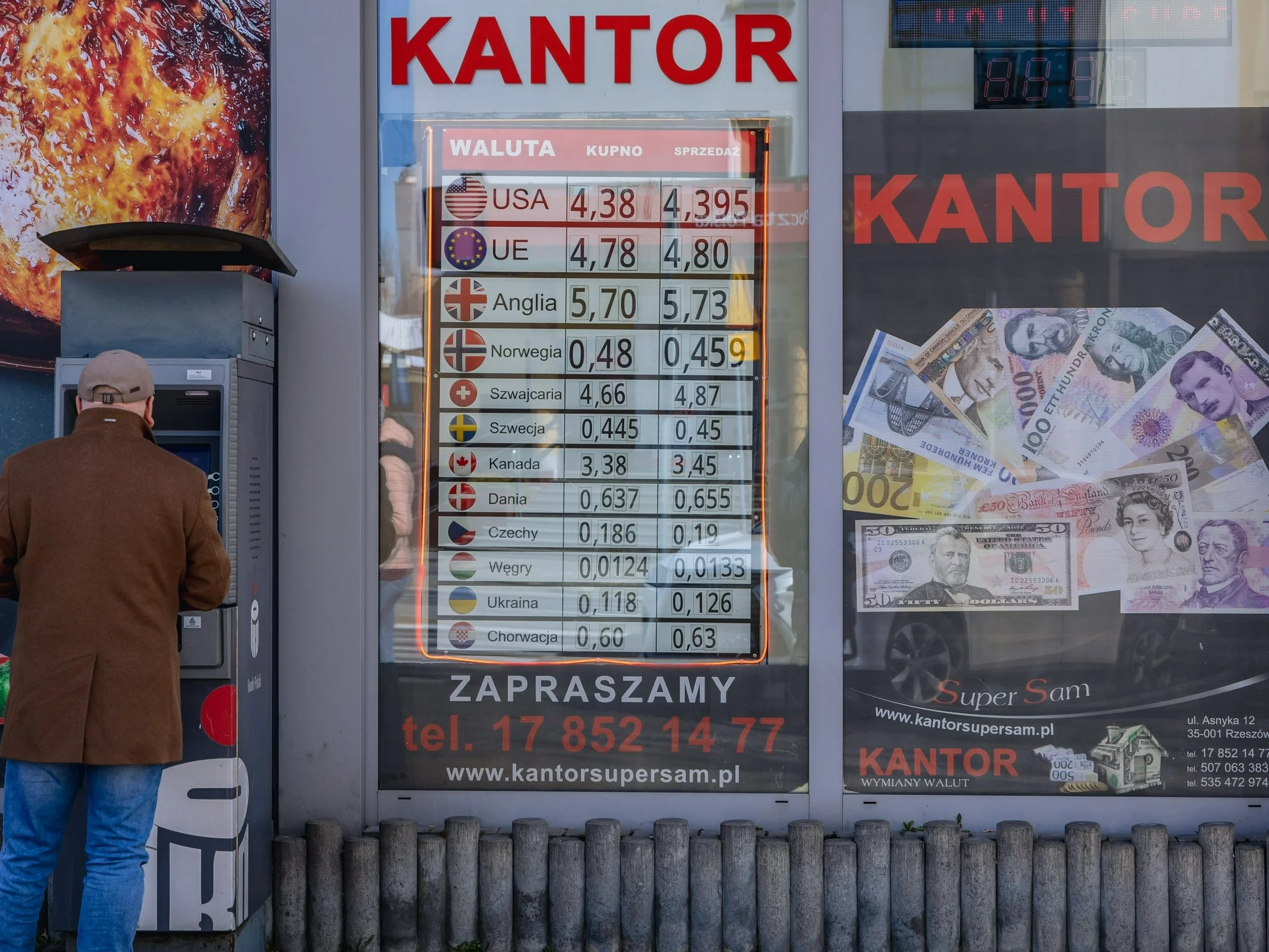 Kursy walut 9 lutego 2026. Po ile dolar, euro, frank i funt?