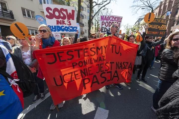 Kwietniowy protest nauczycieli przed siedzibą MEN