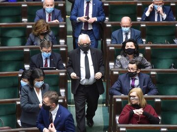 Ławy posłów i posłanek PiS w Sejmie