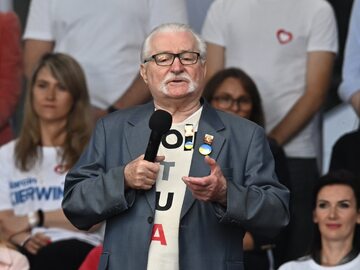 Lech Wałęsa na wiecu Donalda Tuska