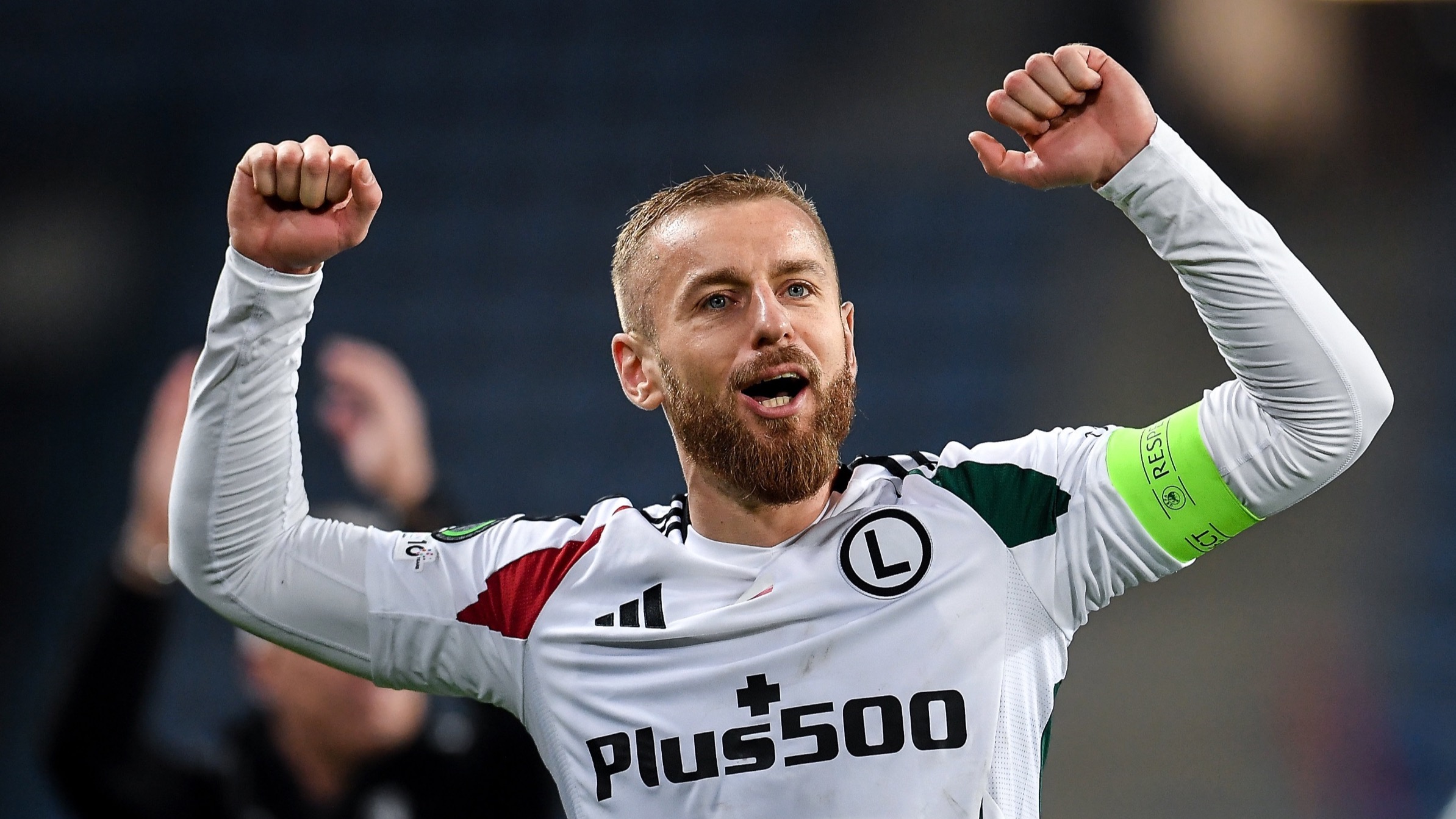 Legia Warszawa zadała cios Szachtarowi Donieck. Cudowny gol i skandal w tle