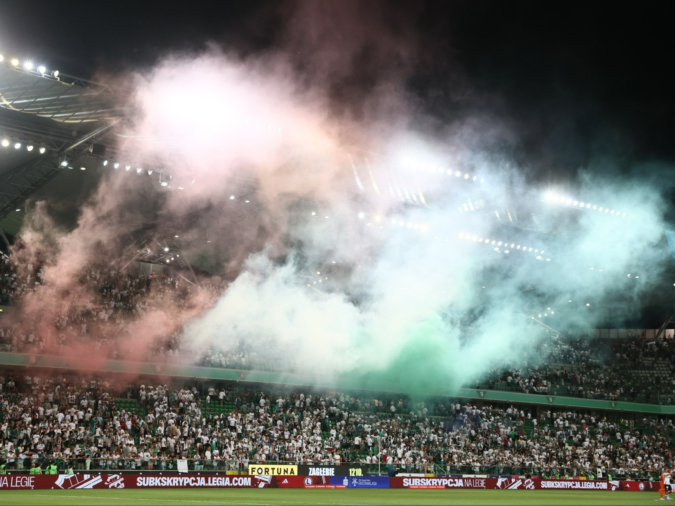 Ewa Zajączkowska-Hernik reaguje na oprawę Legii Warszawa. Wymowne słowa – Sport Wprost