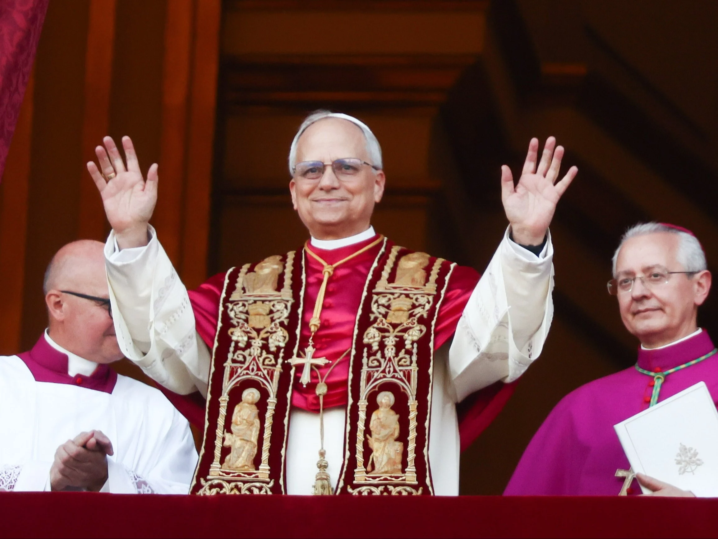 Leon XIV, czyli papież trzeciej drogi. „Z Franciszkiem spotykał się co sobotę. Był jego okiem i uchem na USA”