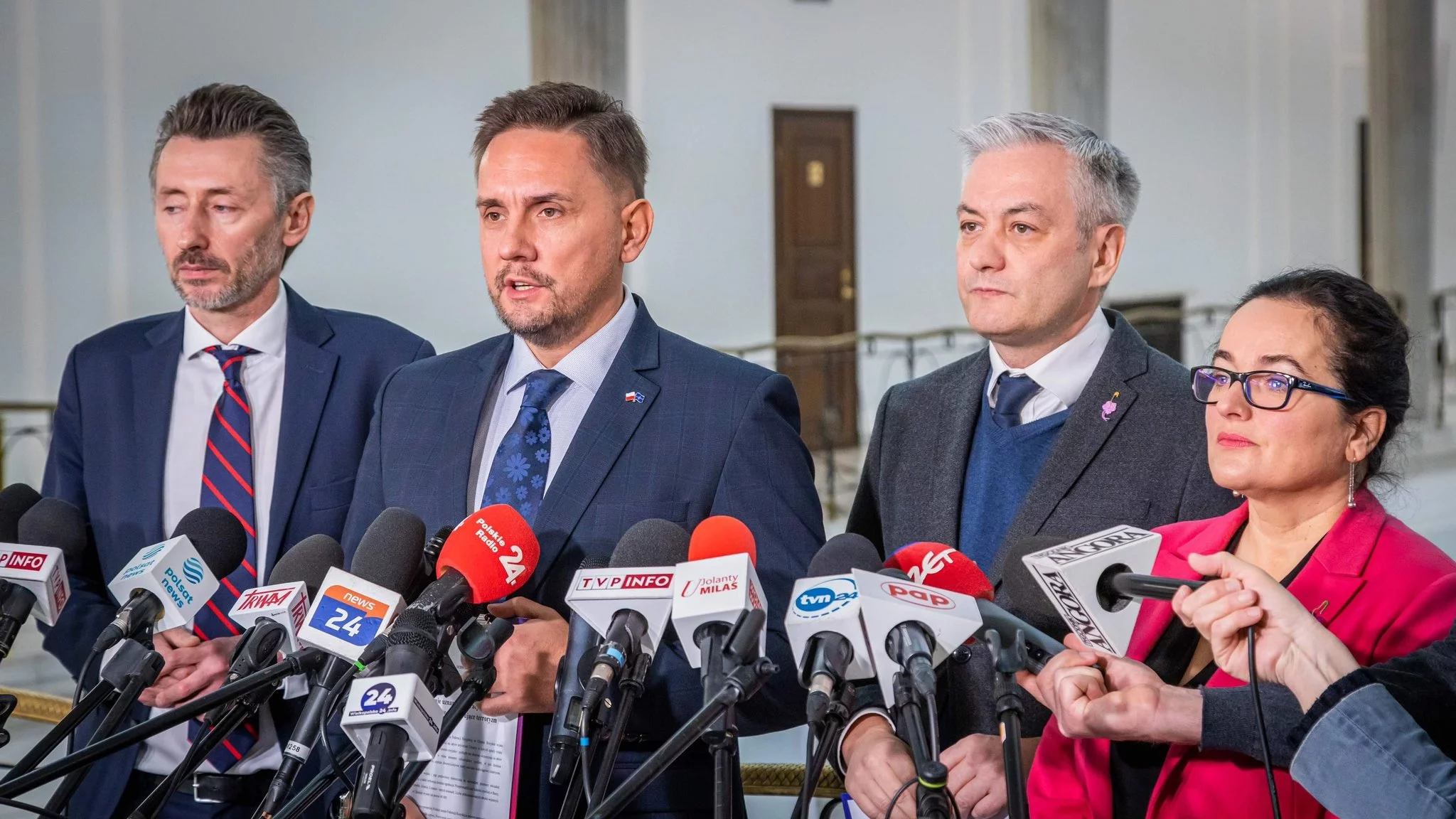 Robert Biedroń na konferencji prasowej w Sejmie