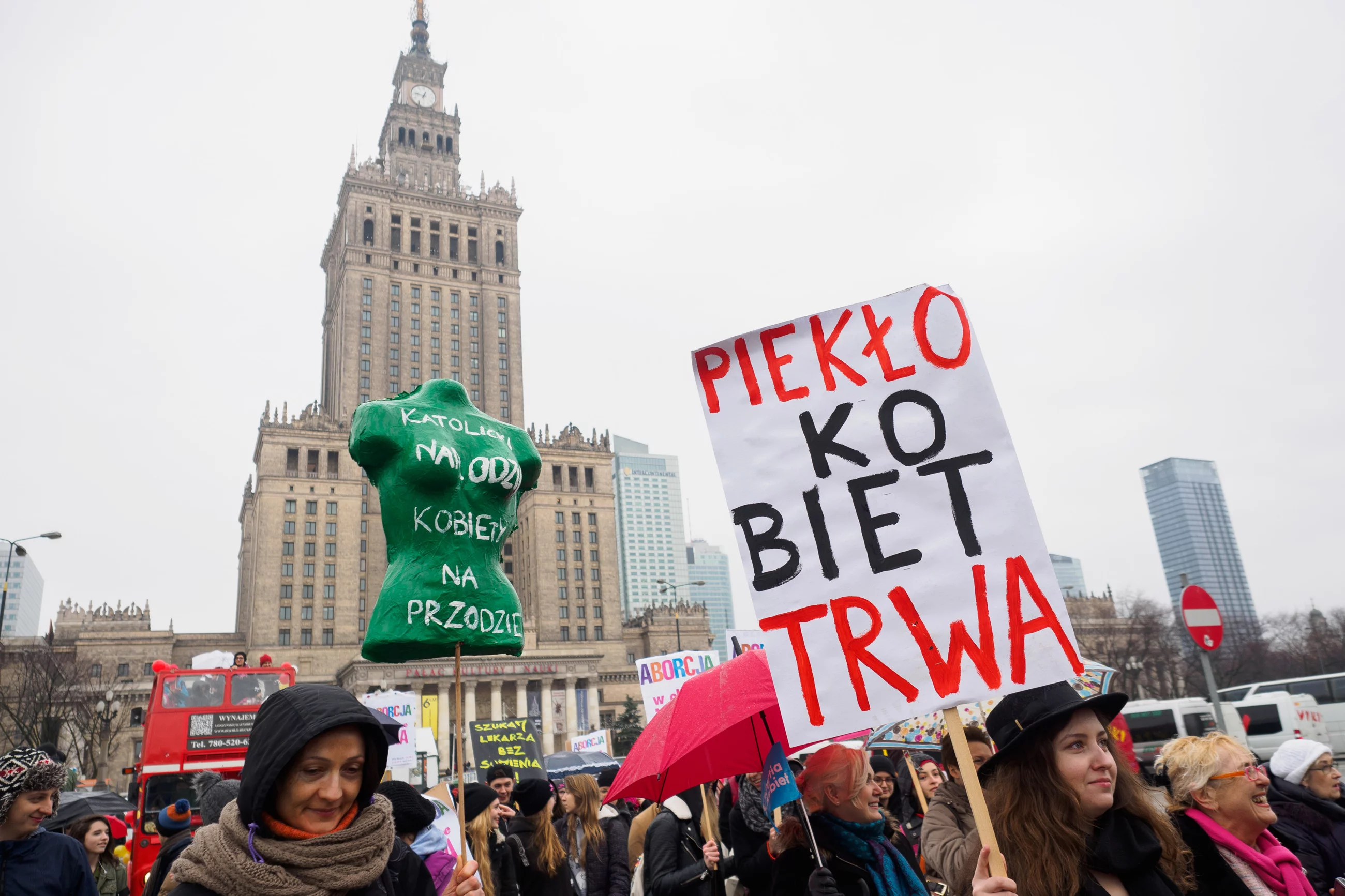 Protest kobiet w Warszawie