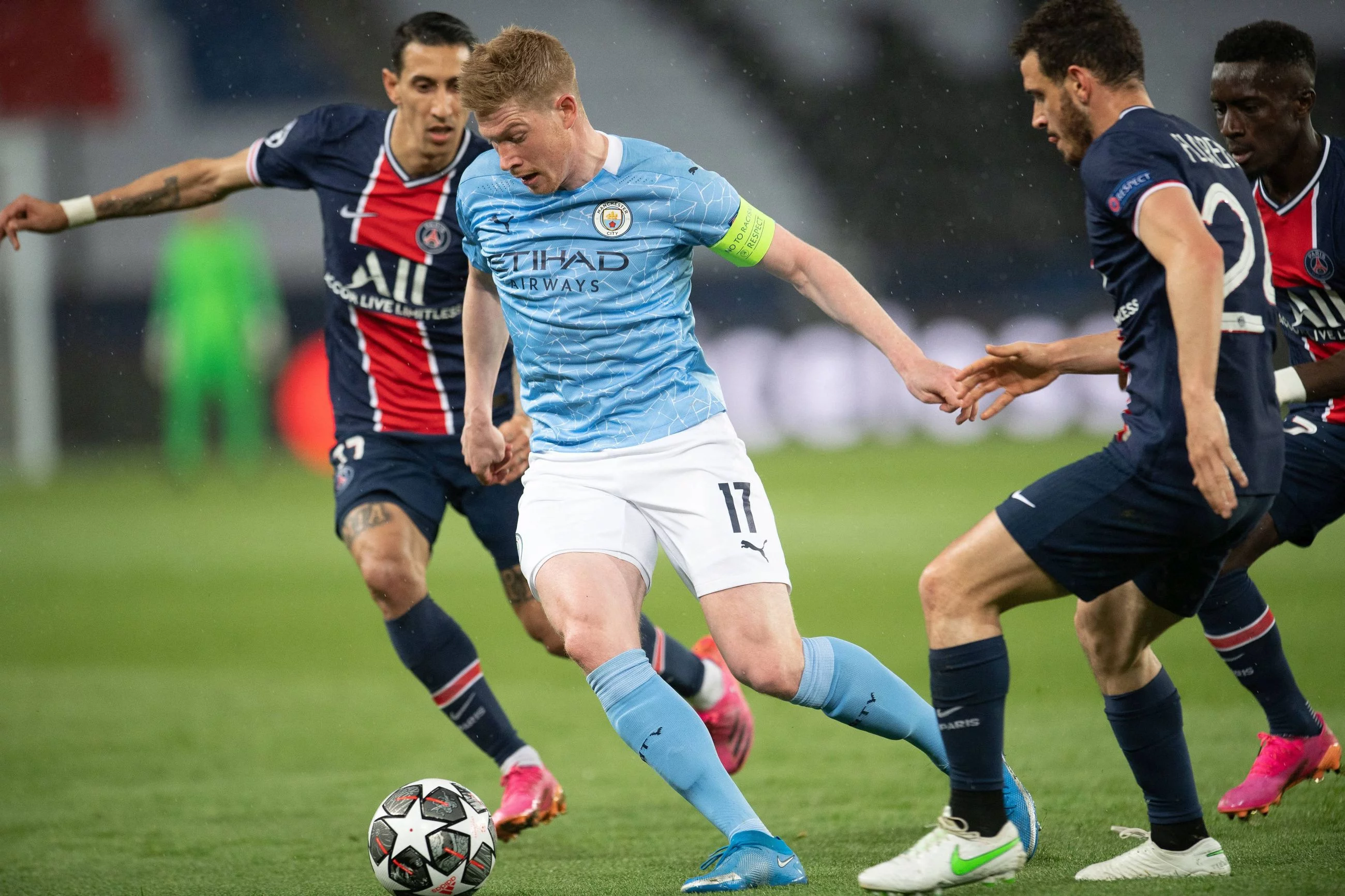 Kevin De Bruyne w meczu z PSG