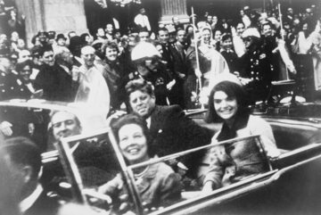 Limuzyna Johna F. Kennedy'ego na chwilę przed zamachem