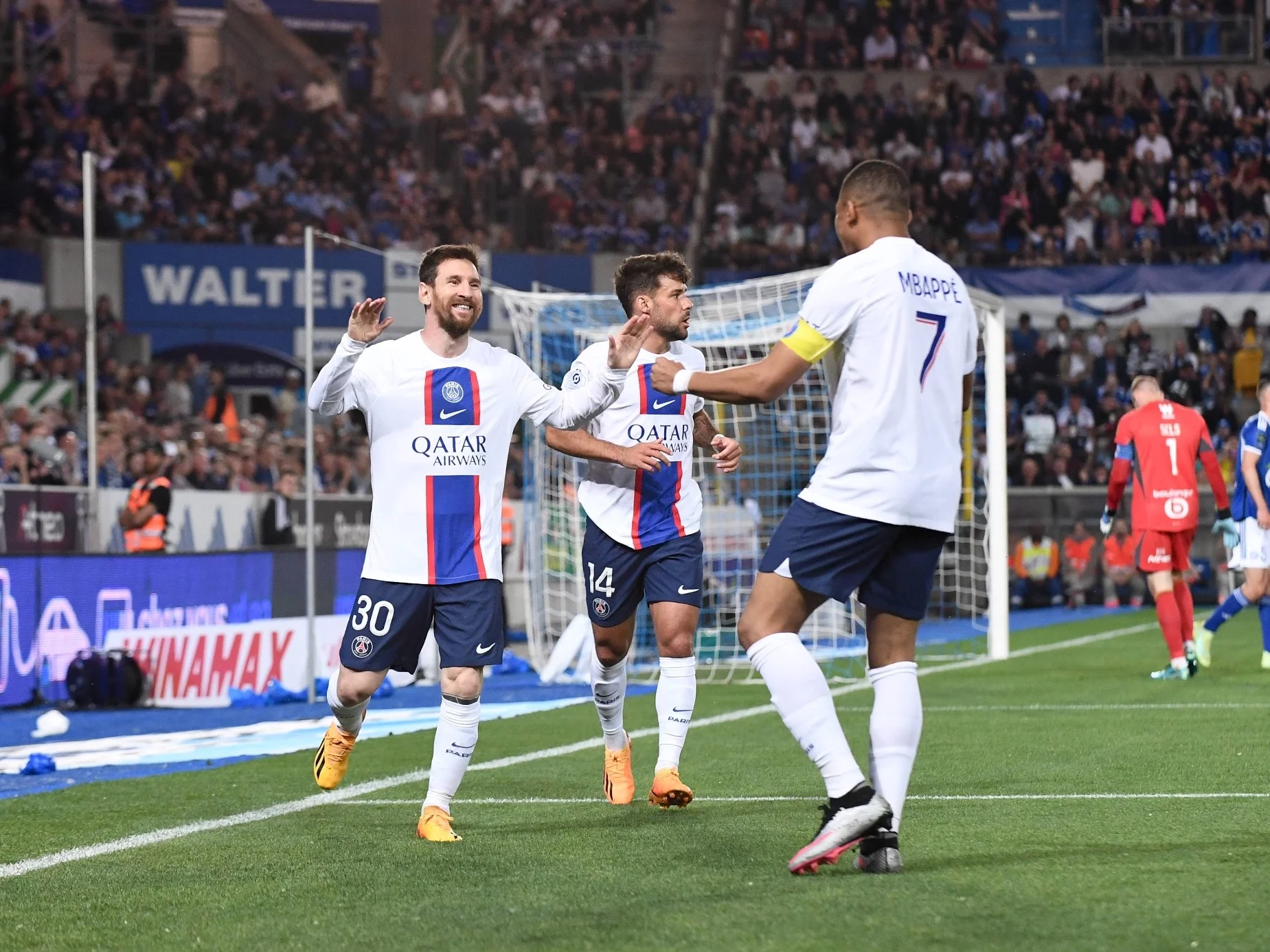 Lionel Messi po trafieniu w Strasbourgu