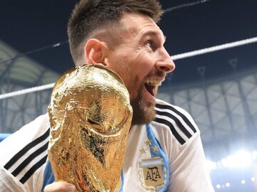 Lionel Messi z pucharem świata