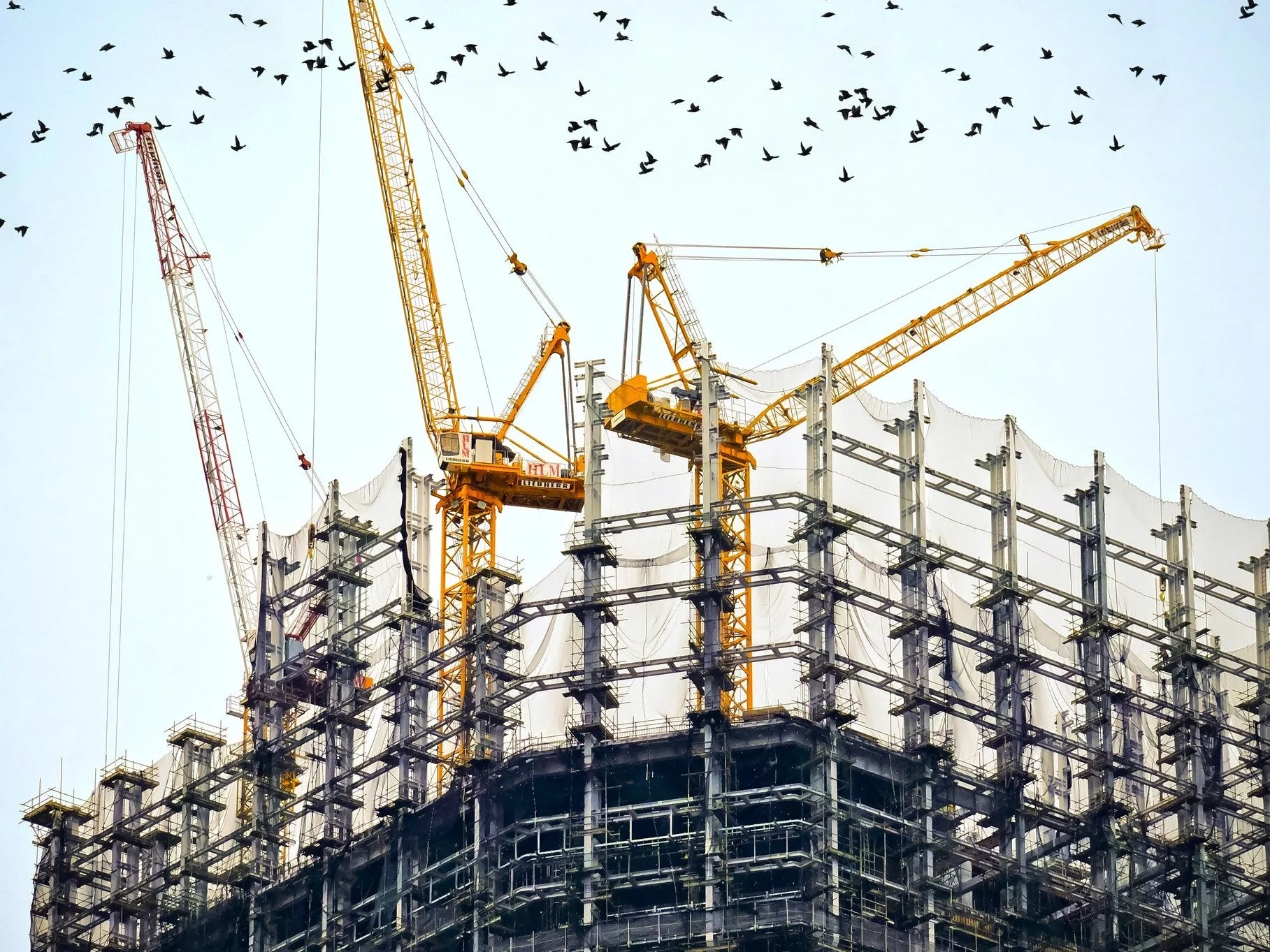 Local content: walka o miliardy zaczyna się w przetargach