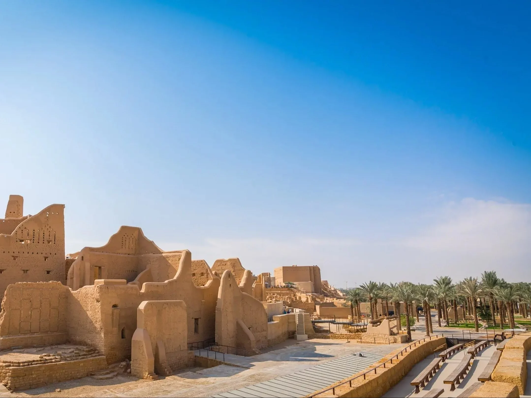 Loty do ciepłego kraju o 1000 zł taniej. Teraz jest tam choćby 28 stopni