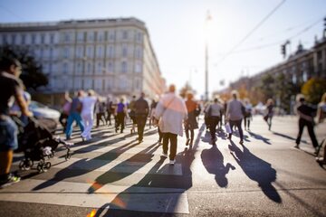 Ludzie na ulicy, zdjęcie ilustracyjne