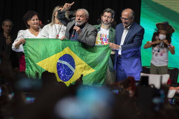 Luiz Inácio Lula da Silva w czasie wiecu wyborczego