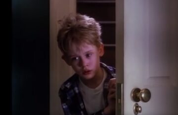 Macaulay Culkin w filmie „Kevin sam w domu”