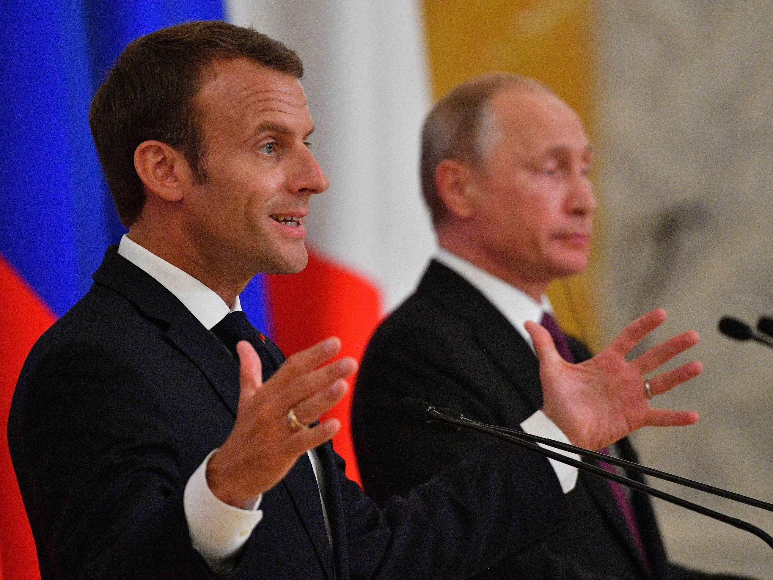 Emmanuel Macron i Władimir Putin