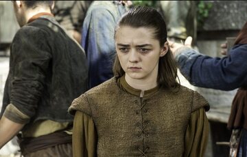 Maisie Williams jako Arya Stark w "Grze o tron"
