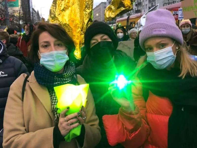 Maja Ostaszewska na demonstracji w Warszawie