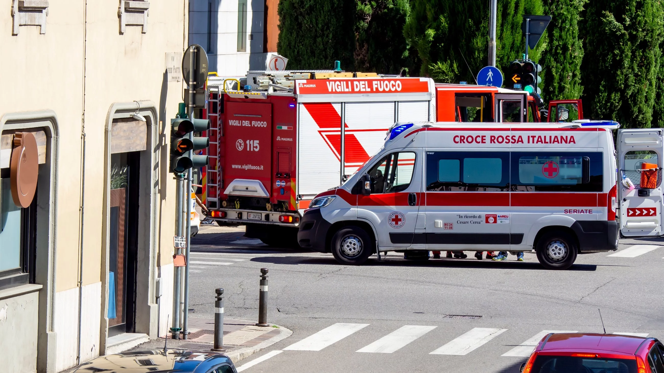 Straż pożarna i karetka, zdjęcie ilustracyjne