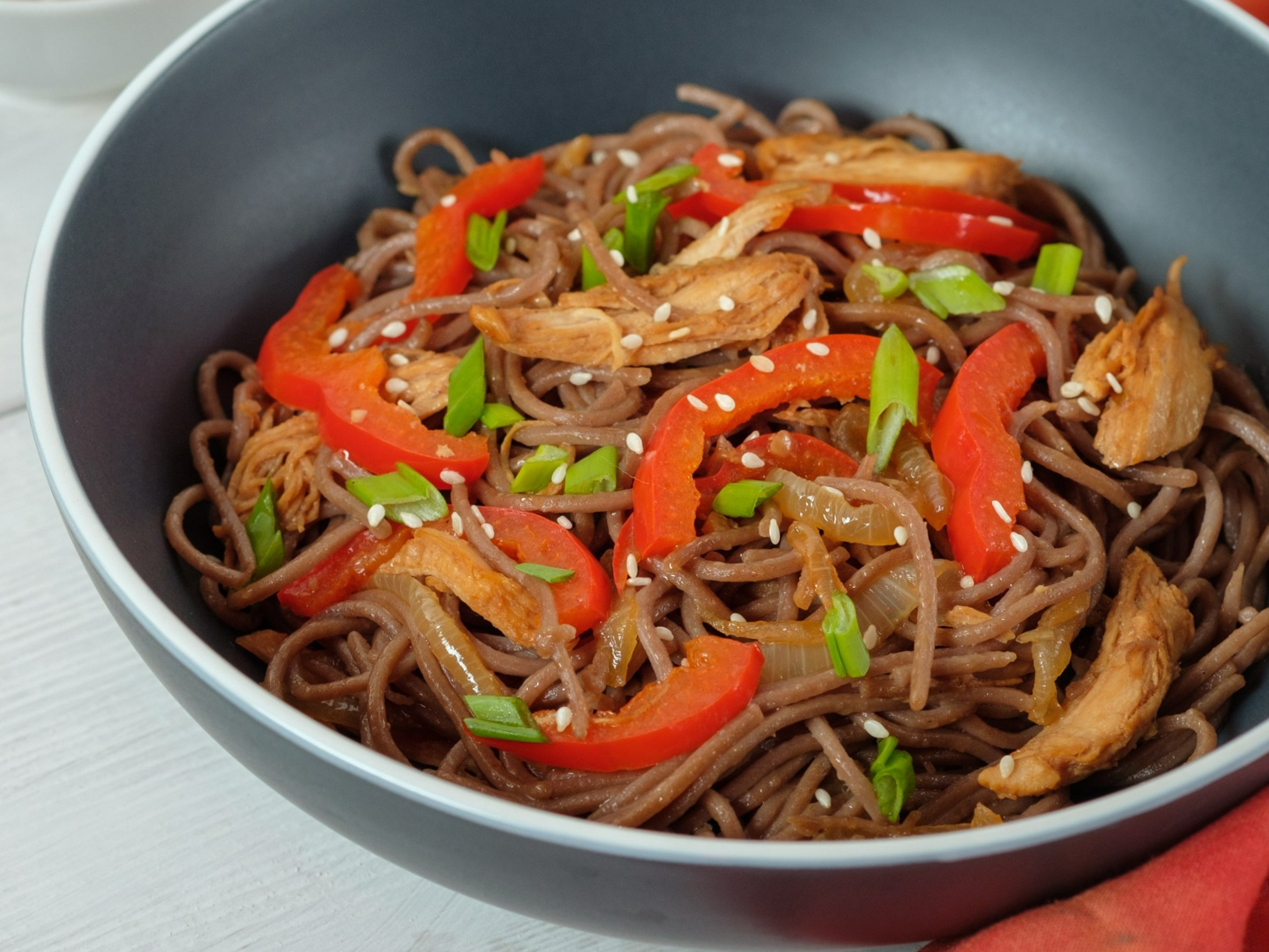 Dietetyczka poleciła mi pyszny makaron soba. Robię z niego prosty, tani i zdrowy obiad