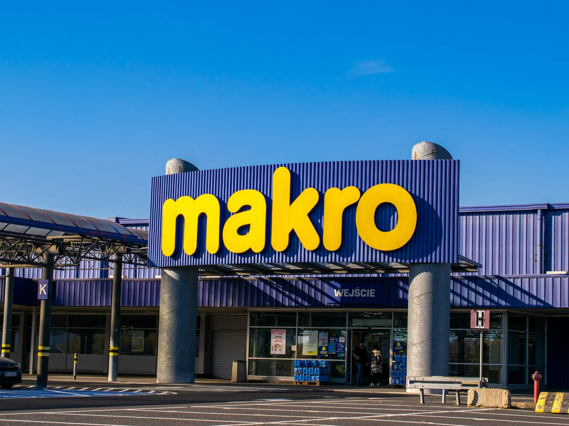 Makro