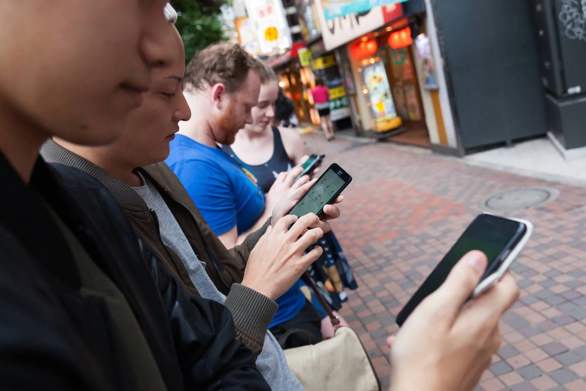 Gracze Pokemon Go w Tokio