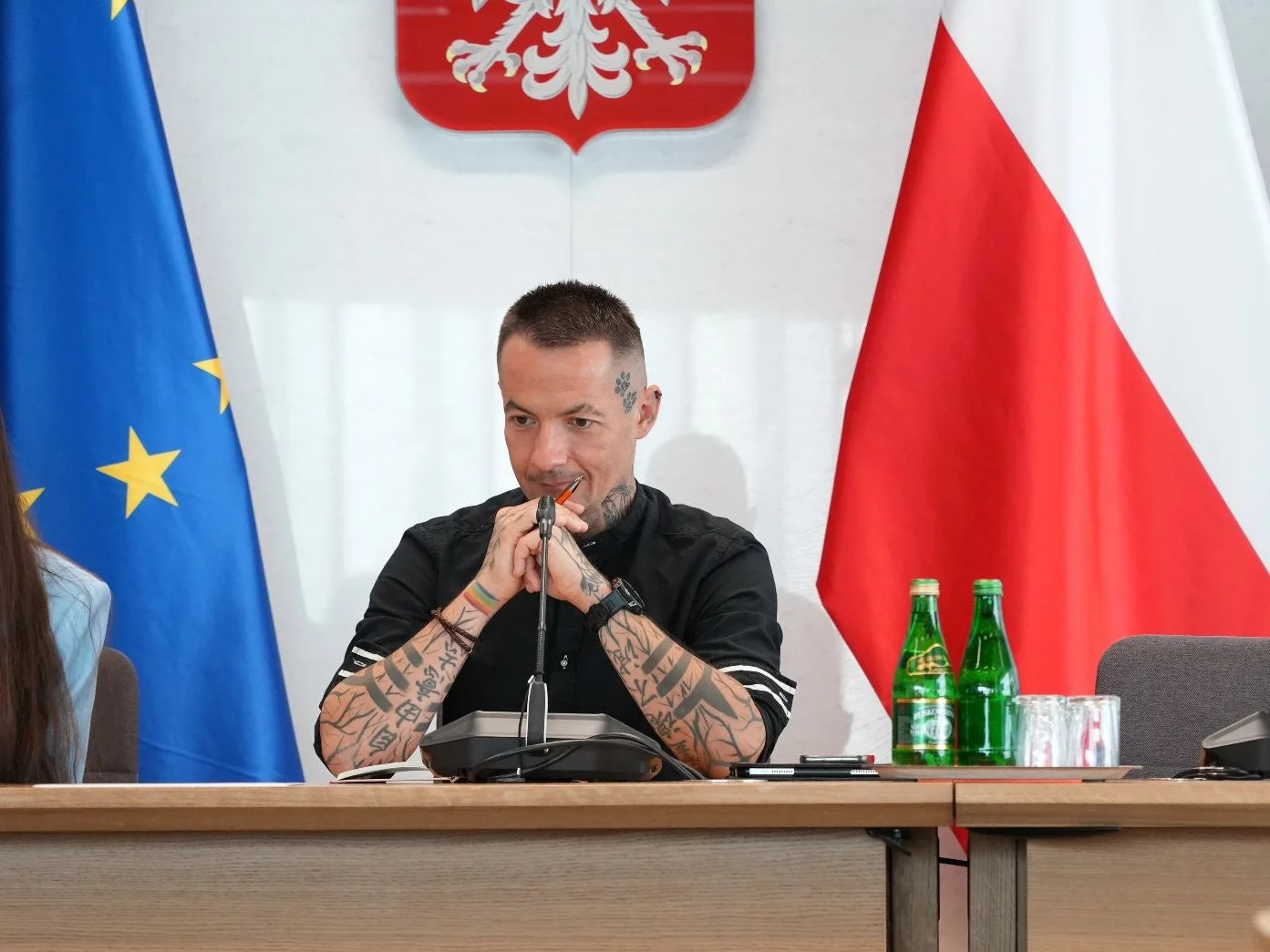 Zawieszony poseł KO wściekły na biskupów. „Absurd, idiotyzm, głupota i kłamstwo”