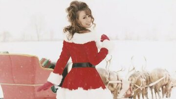 Mariah Carey w teledysku do piosenki „All I Want For Christmas Is You”