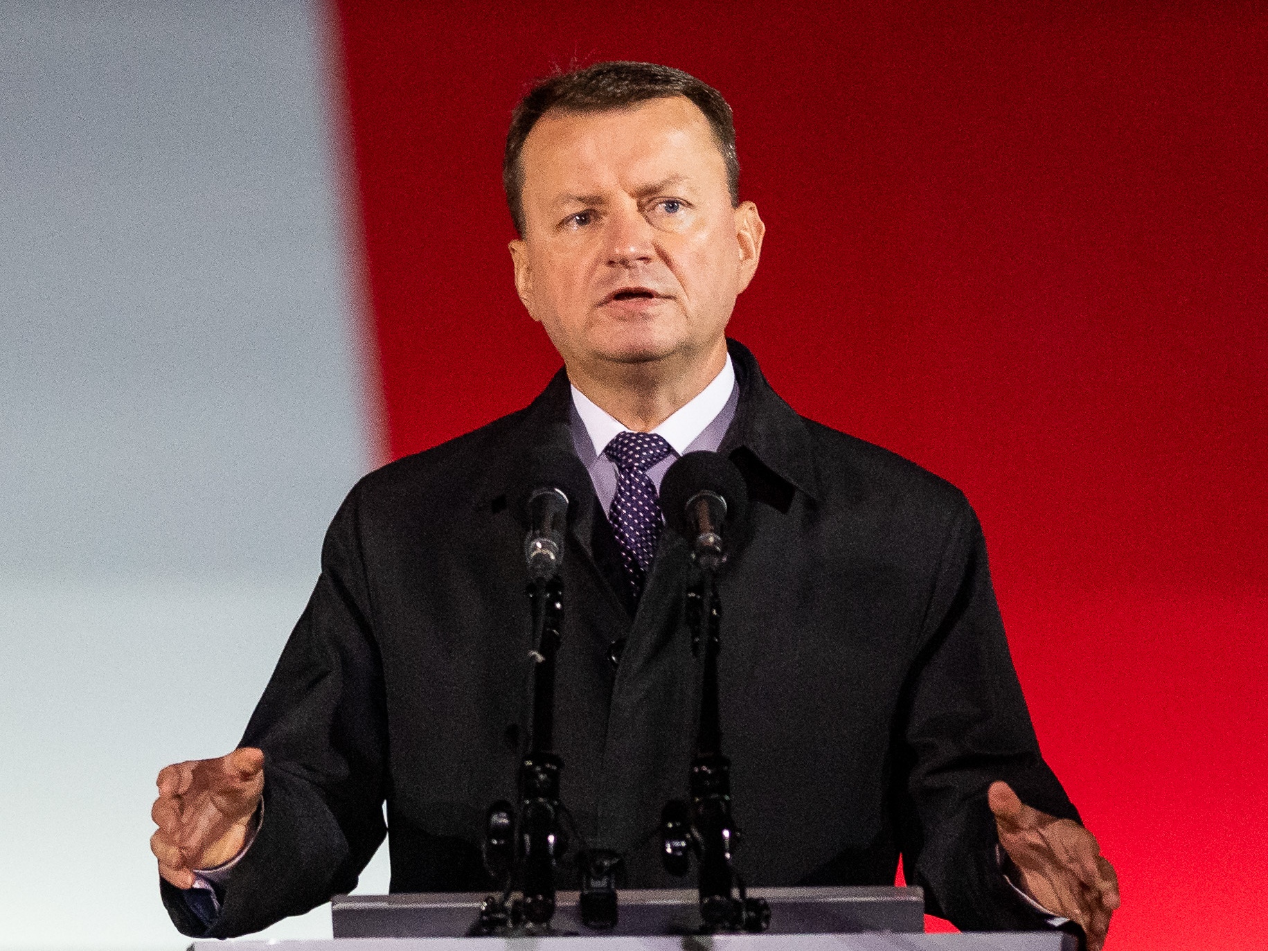 Jeden tweet posła Lewicy i Błaszczak musiał wstrzymać przetarg. MON wyda pieniądze inaczej