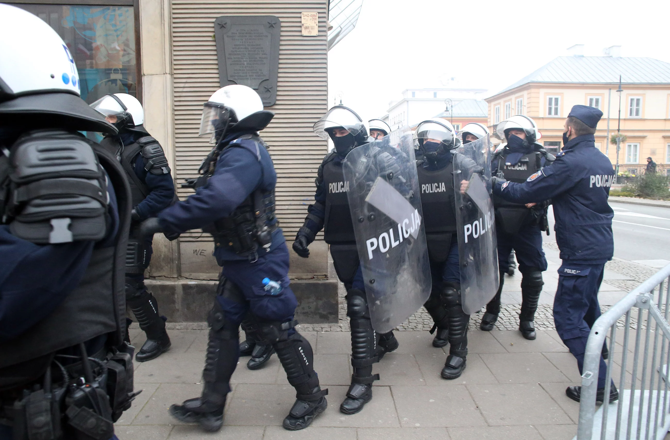 Policja podczas Marszu Niepodległości w 2020 roku