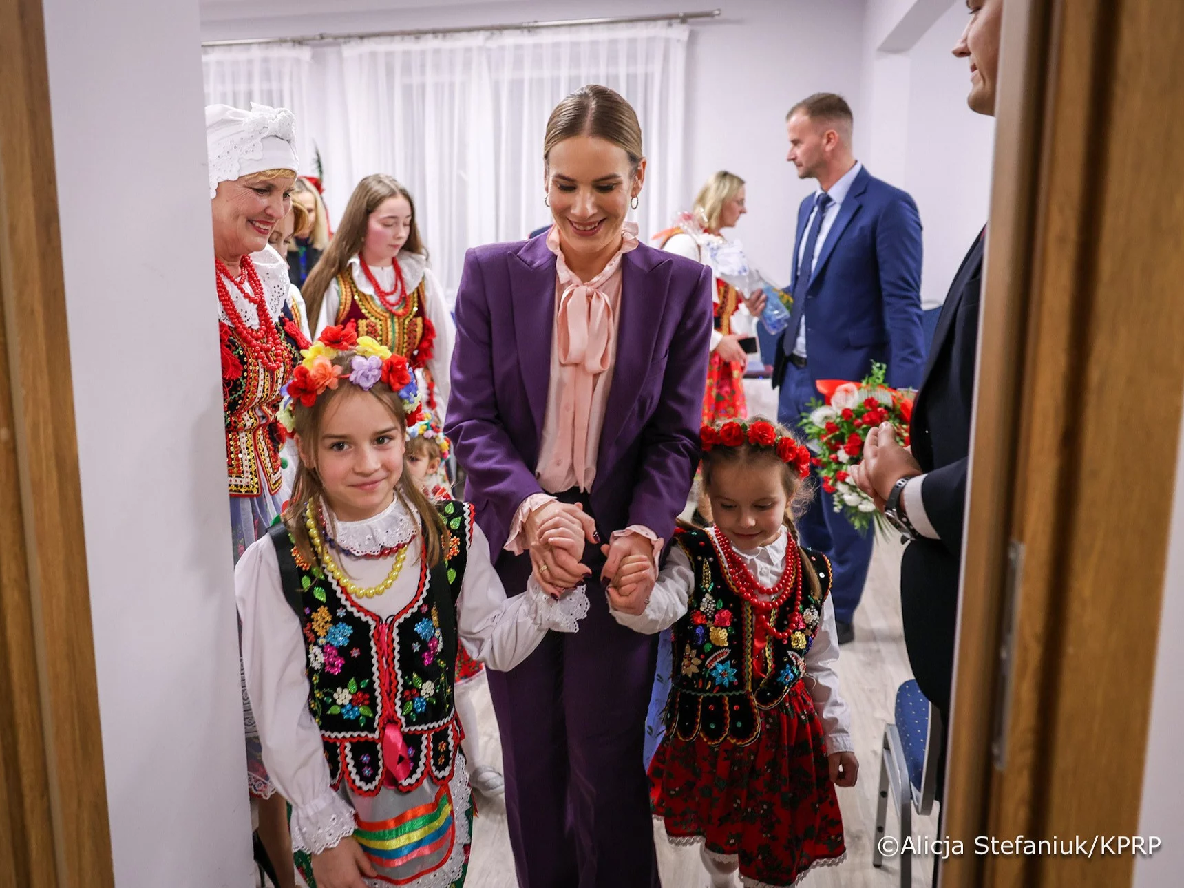 Marta Nawrocka czy Agata Duda? Polacy mieli ocenić i... zaskoczyli