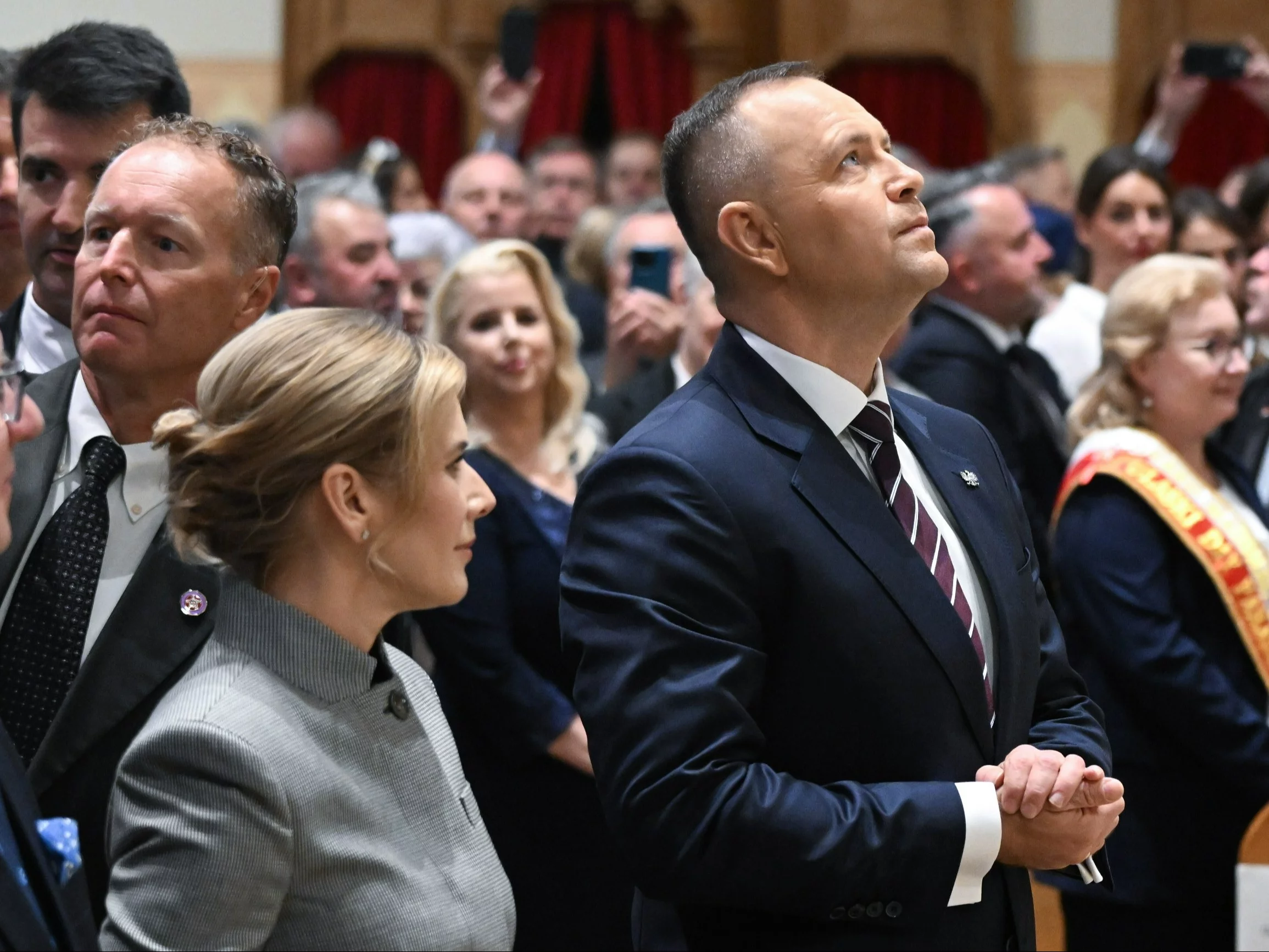 Marta Nawrocka w blasku fleszy w USA. Uwagę przykuł detal. Stylistka o „zgrzycie”