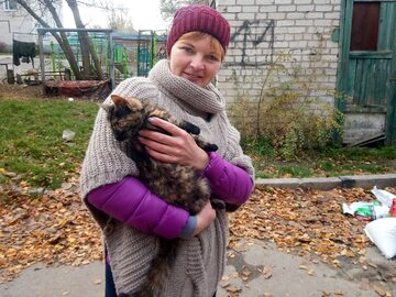 Maryna z Orichowa opiekuje się psami i kotami