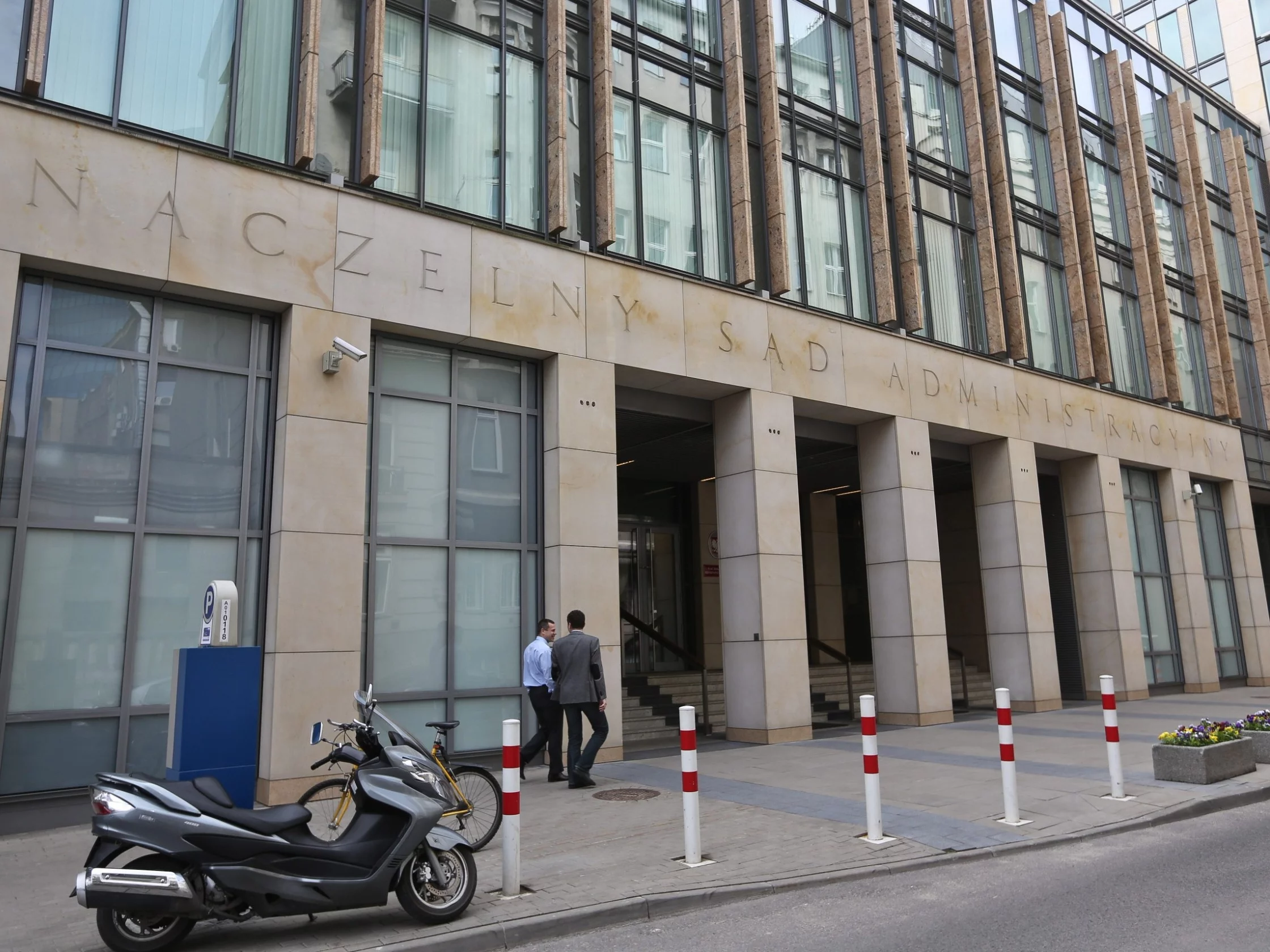 Jak sąd odbiera obywatelom ochronę majątku. „Karykatura praworządności”