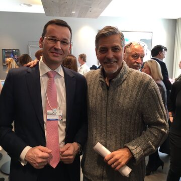 Mateusz Morawiecki i George Clooney